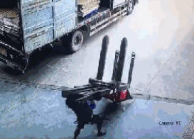 不平整路面對手動(dòng)搬運(yùn)車的影響