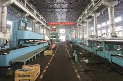 造船廠機(jī)械車間設(shè)備搬運(yùn)用手動叉車